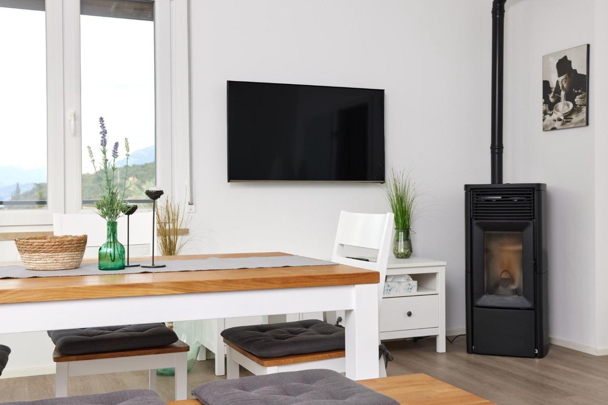 Lake View Luca Apartment مالتشيزينيه المظهر الخارجي الصورة